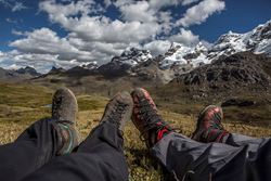 Hướng Dẫn Chọn Giày Leo Núi Cho Địa Hình Himalaya - Bí Quyết Chinh Phục Núi Cao An Toàn