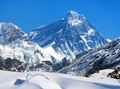 Nepal siết chặt quy định leo Everest từ 2025: Thách thức lớn hơn, an toàn cao hơn
