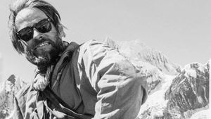 Nhà leo núi huyền thoại người Mỹ Allen Steck qua đời ở tuổi 96