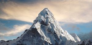 [WeNews] Người Việt cần phải có 2 tỷ đồng để chinh phục Everest, nhiều hay là ít?