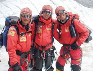 Người Việt chinh phục Everest phần 1 : Trạm 1 và những căn bệnh chết người
