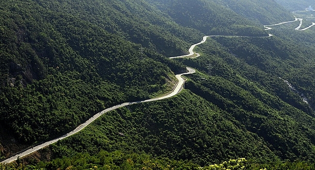 4-cung-duong-tai-Hue-lam-say-long-cac-phuot-thu-wetrekvn