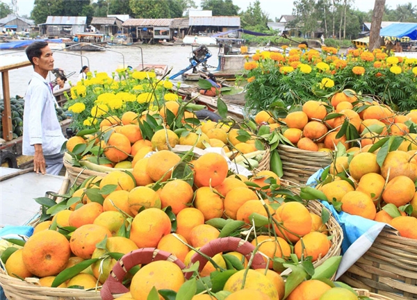 ghe-tham-cho-noi-mot-trong-nhung-ngoi-cho-hot-nhat-dat-viet-wetrekvn