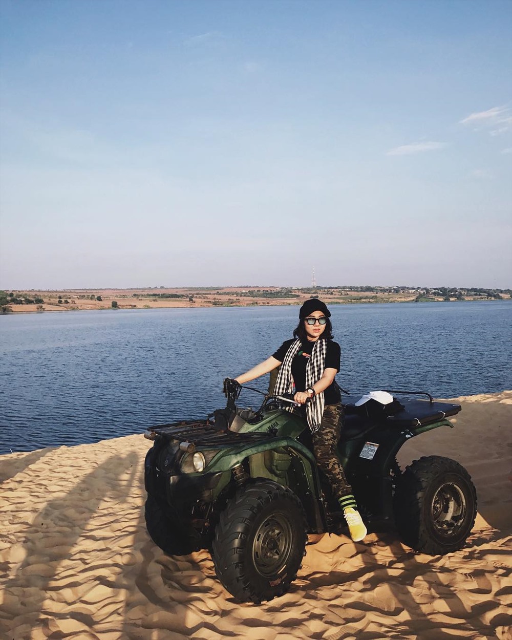 bau-trang-cung-phuot-xuyen-doi-cat-dep-lac-tay-lai-wetrekvn