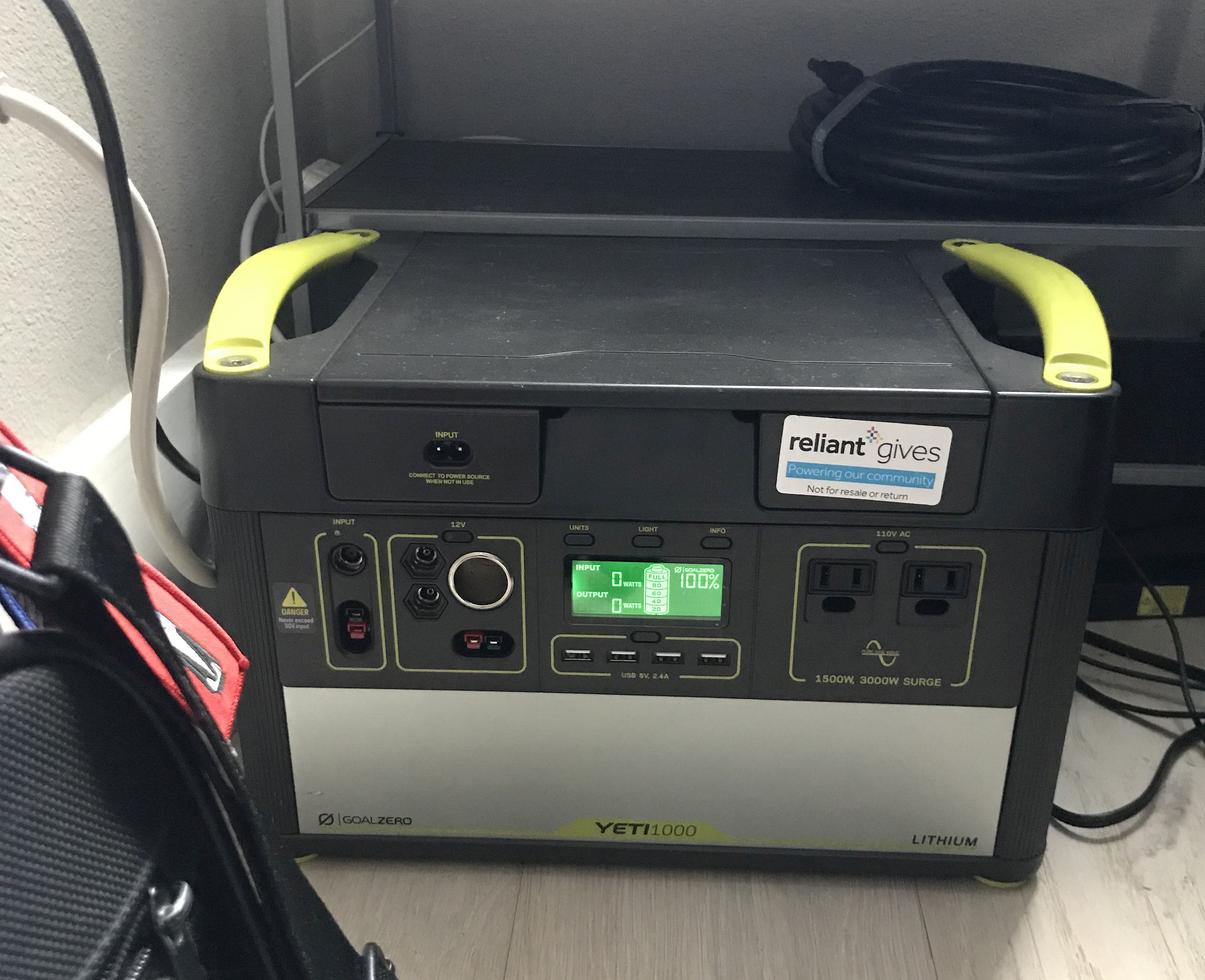 review-co-yeti-1000-an-tam-ke-ca-khi-mua-bao-wetrekvn