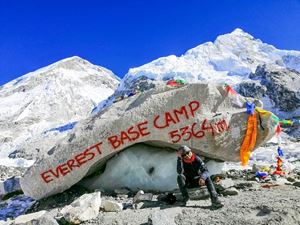 Người Việt chinh phục Everest phần 2: Con đường lên trạm 2 (6500m) - cơn buồn ngủ chết người.