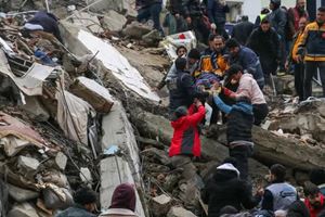 [WeNews] Hơn 4.300 người chết trong động đất hủy diệt ở Thổ Nhĩ Kỳ, Syria