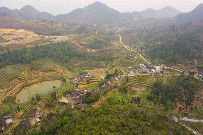 10-diem-san-anh-dep-khi-den-dong-van