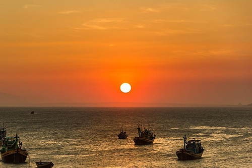 5-trai-nghiem-o-phan-thiet-mui-ne-dang-cho-ban-mua-he-nay