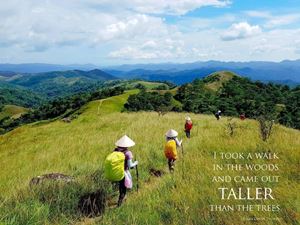 [WeNews] Mê mẩn với “cung đường trekking đẹp nhất Việt Nam” bất kể hai mùa mưa nắng