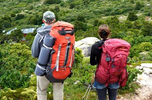 [WeNews] Gạch đầu dòng ngay 14 vật dụng cần thiết cho chuyến trekking