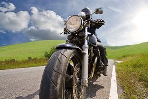 [WeTrekology] 10 lời khuyên giúp lái xe môtô an toàn