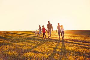 [WeNews] 4 tips sau đây sẽ giúp bạn cực thoải mái với chuyến du lịch cùng con nhỏ