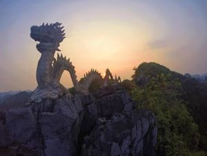 [WeNews] Hang Múa, điểm du lịch đẹp ở Ninh Bình bạn không nên bỏ qua