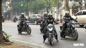[WeNews] Bốn nữ phượt thủ Ấn Độ tới Việt Nam bằng xe máy