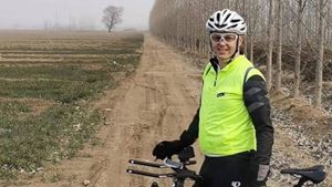 [WeNews] Du khách đạp xe 350 km qua Hà Bắc giữa những ngày dịch cúm corona