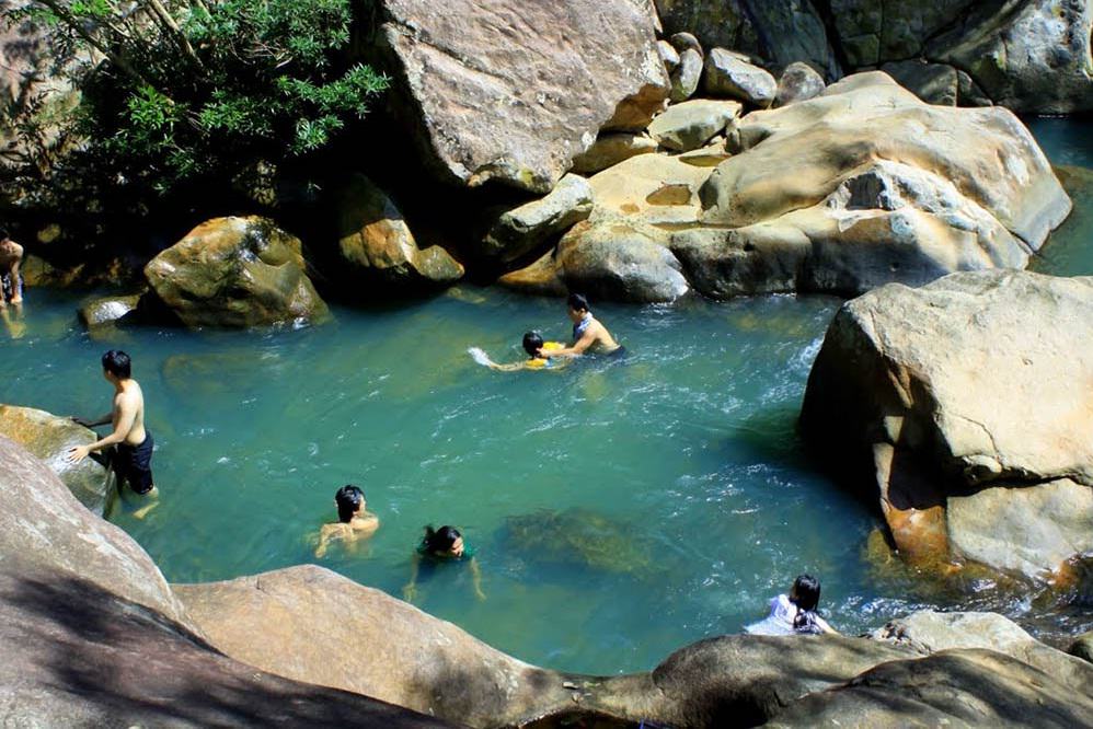 20-ho-nuoc-dep-me-hon-doc-viet-nam-wetrek.vn