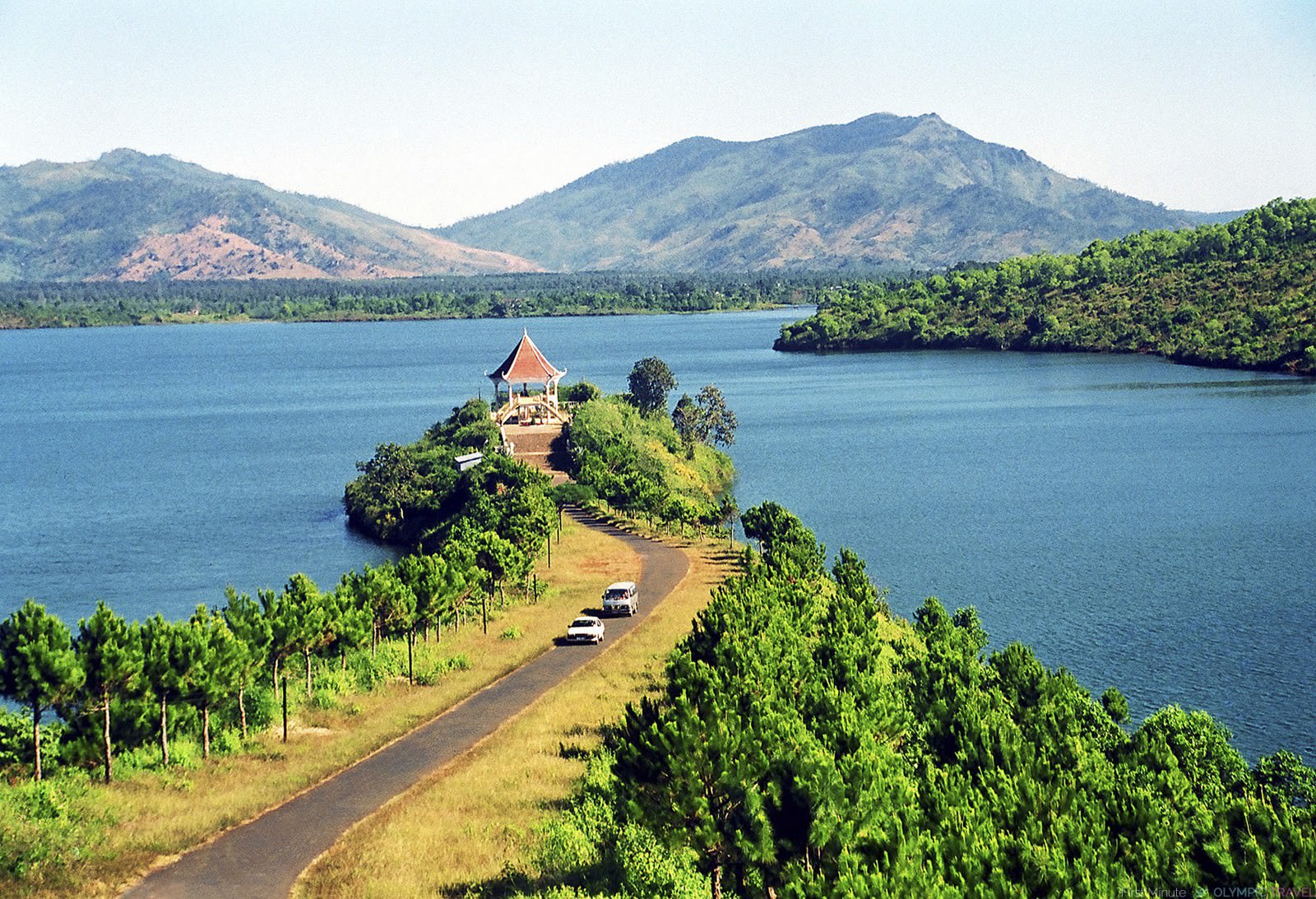 20-ho-nuoc-dep-me-hon-doc-viet-nam-wetrek.vn
