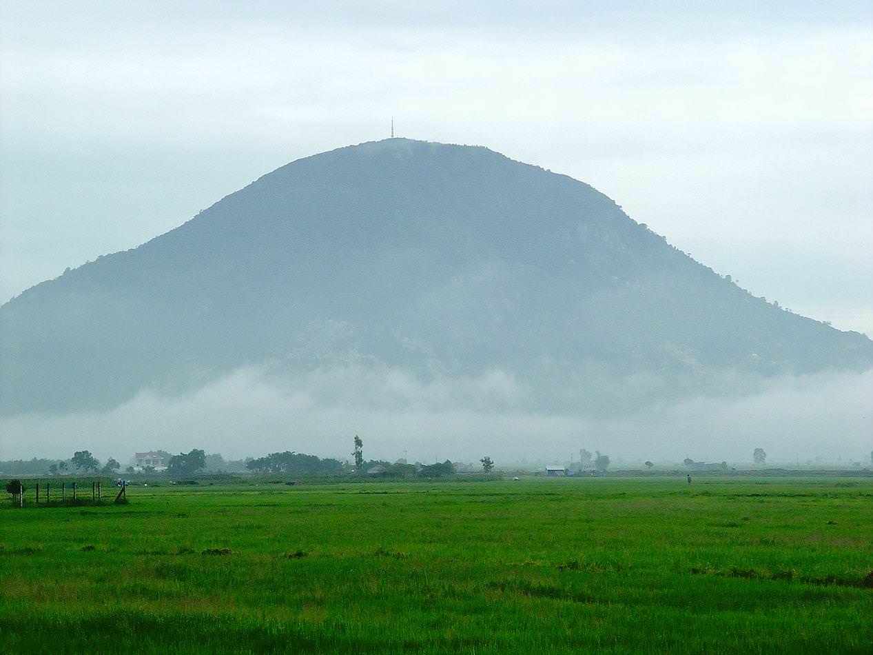 Bang-gia-ve-tham-quan-cac-dia-diem-noi-tieng-nam-2017-wetrek.vn