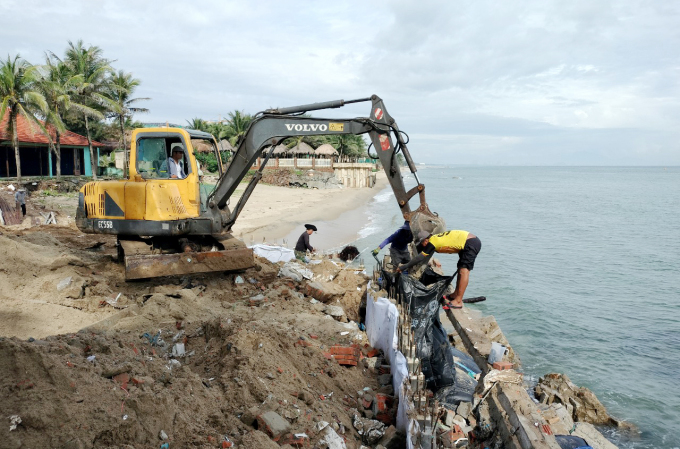 Hoạt động chống bão ở Quảng Nam được triển khai từ hôm qua, 25/9. Ảnh: Đắc Thành