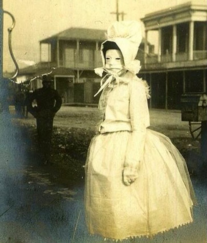 What Halloween Looked Like 100 Years Ago