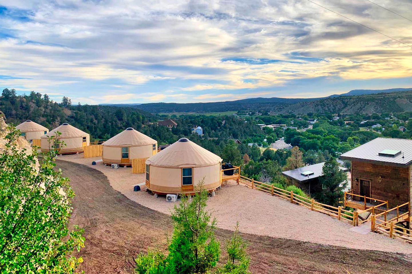 Majestic Utah Yurt Cho thuê Lý tưởng để Glamping trong Công viên Quốc gia Zion