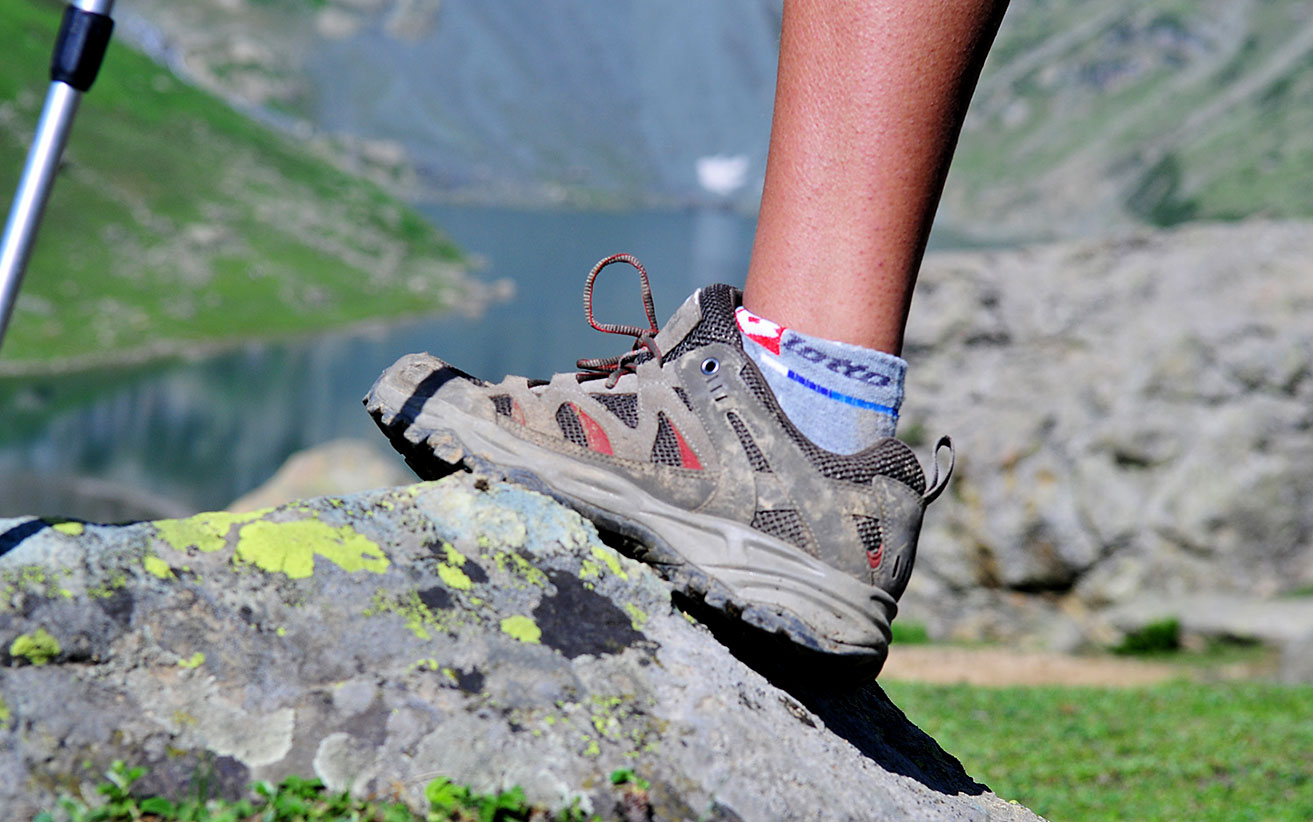 Chọn loại giày leo núi phù hợp khi đi trekking