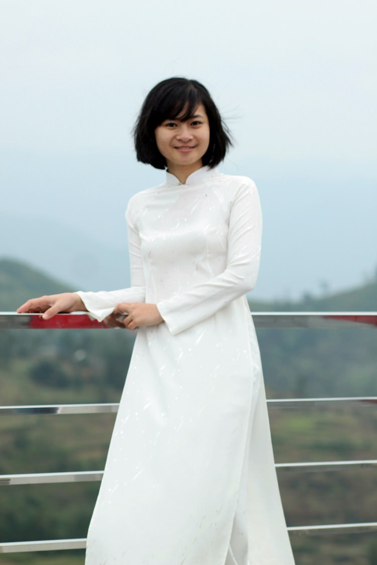 tren-dinh-cot-co-Lung-Cu