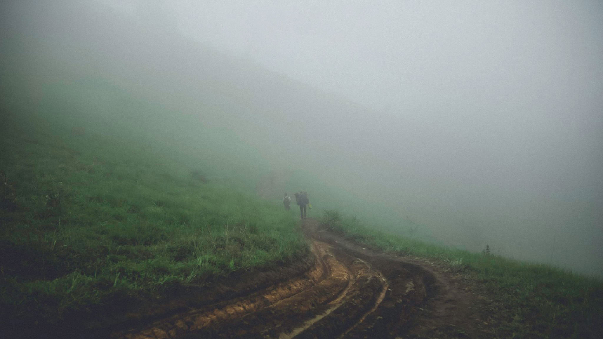 Trekking Tà Năng gặp cơn mưa lớn