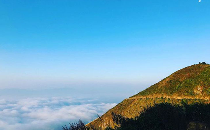 Biển mây trập trùng ở Tà Xùa