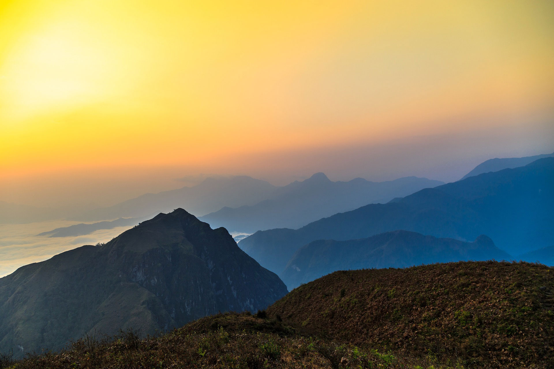 Trekking Bạch Mộc Lương Tử mùa nào