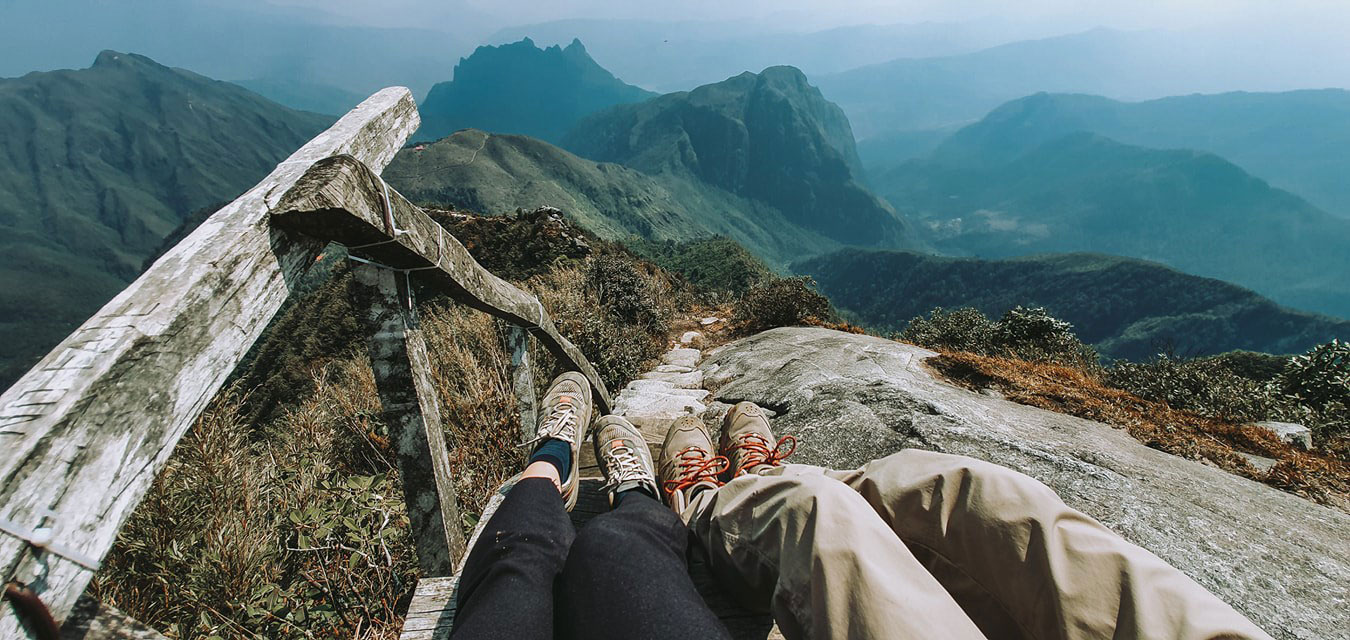 Nhìn vách đá từ trên cao