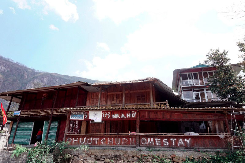 Nghỉ ngơi ở Homestay của A Hờ