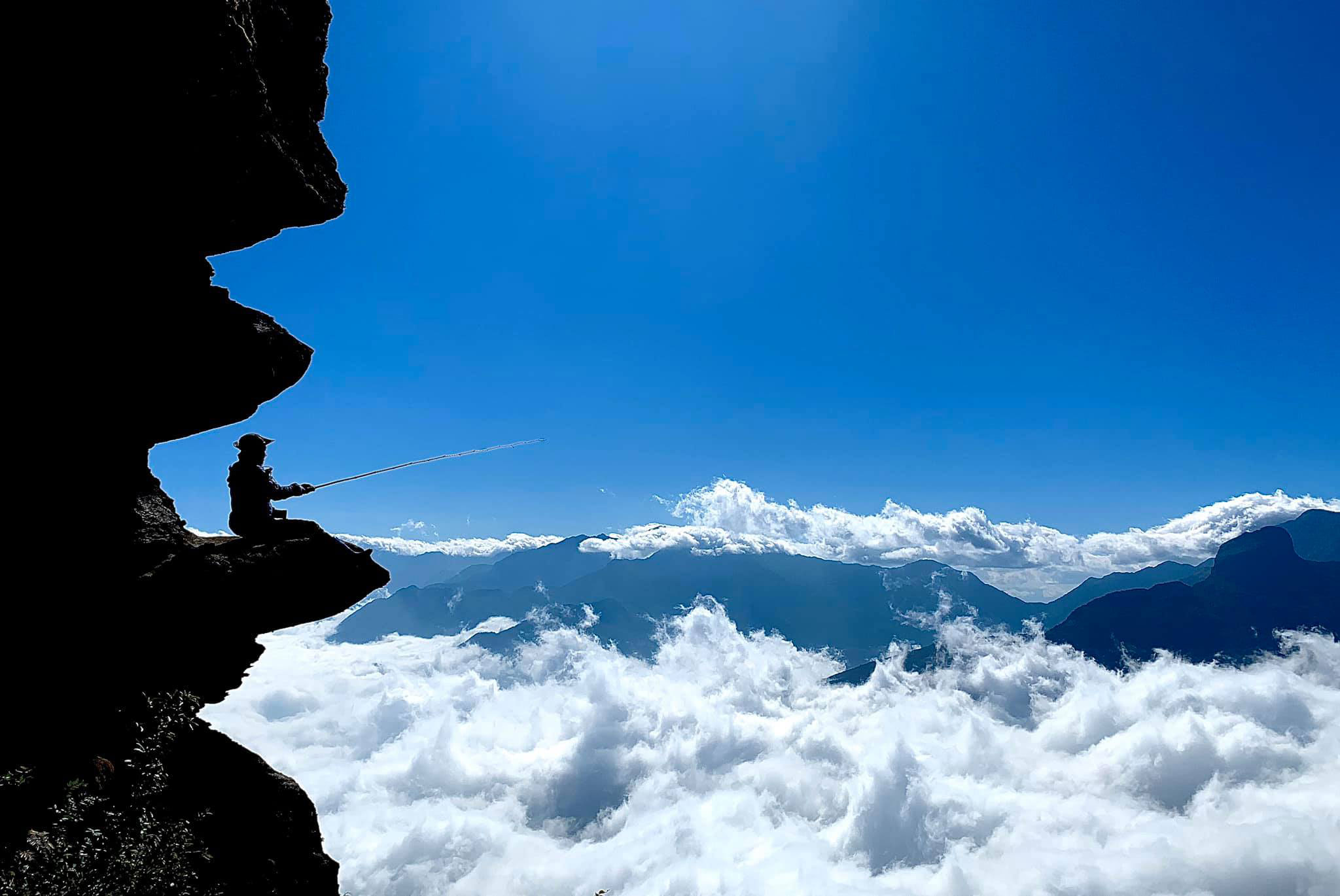 Câu mây kh iddi Trekking Lảo Thẩn