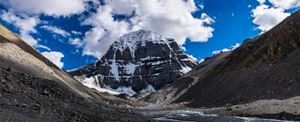 Núi thiêng Kailash,siêu thánh địa của 4 nền tôn giáo trên thế giới
