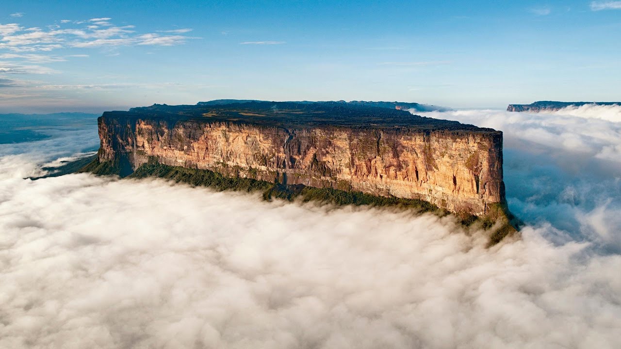 Roraima-vung-dat-bi-mat-giua-troi-cao-wetrekvn