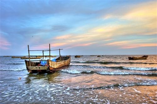 6-diem-du-lich-bien-ngay-gan-Ha-Noi-wetrekvn