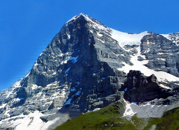 5-ngon-nui-quy-du-con-dang-so-hon-everest-wetrekvn.jpg