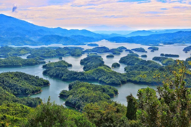 Chiêm ngưỡng Vịnh Hạ Long thu nhỏ ở Đăk Nông1