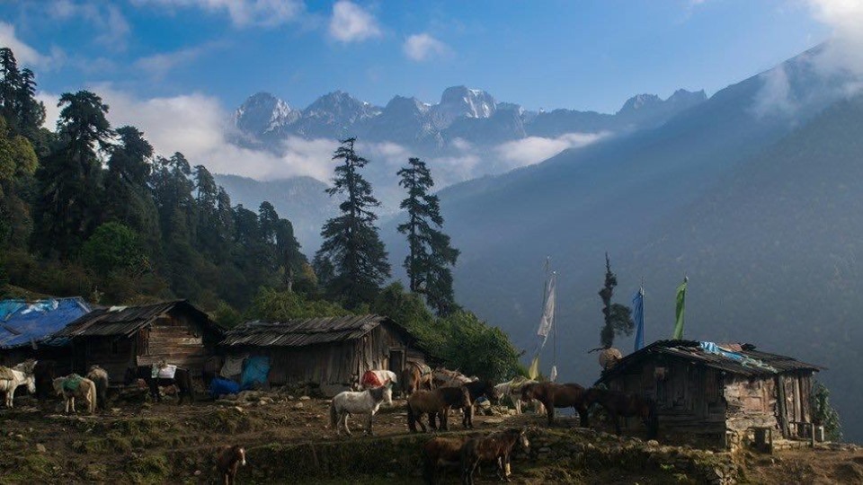 Hành trình chinh phục những cảnh sắc thiên nhiên trên dãy Himalaya hùng vĩ2