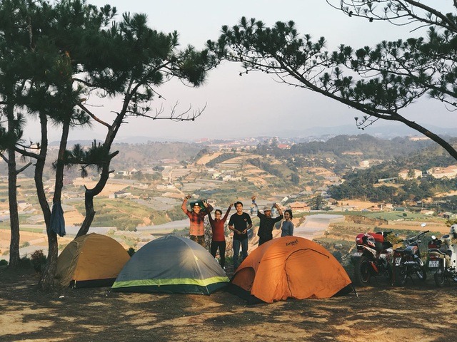 Trải nghiệm tour cắm trại, săn mây tại Đà Lạt